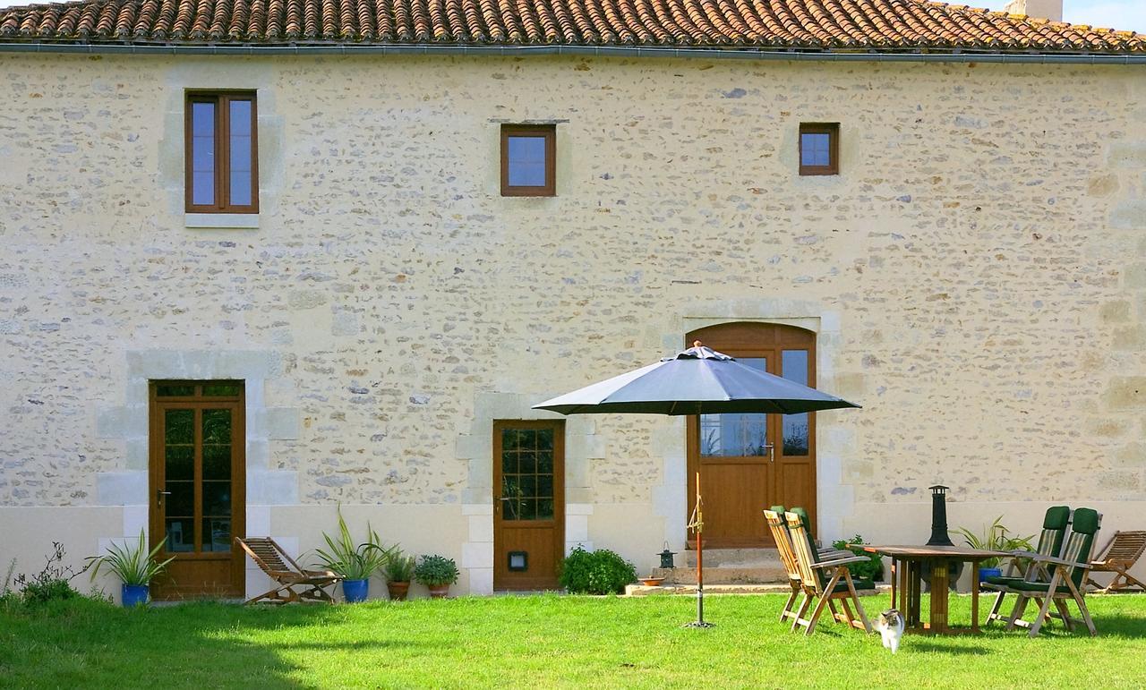 Chambre D'Hotes Oiron, Deux Sevres - Not Near Taize, Burgundy Bed & Breakfast エクステリア 写真